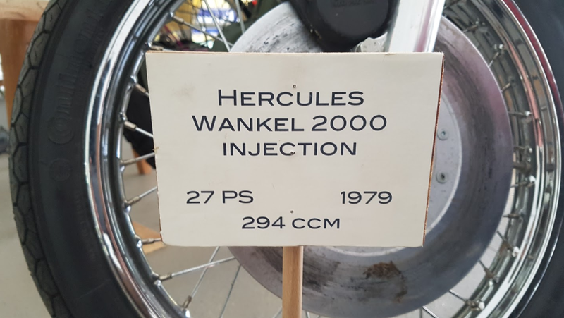 Illustration for article titled Let's Have A Close Look At The Hercules W-2000: The World's First Rotary MotorcycleÂ